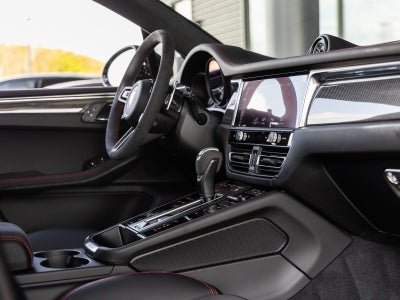 2026 Porsche Macan Macan GTS