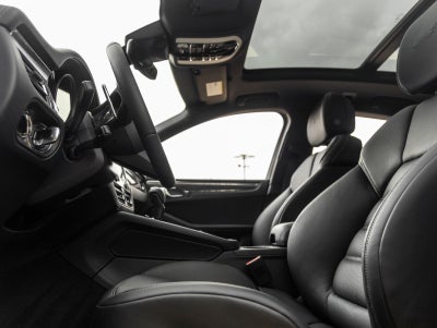 2026 Porsche Macan Macan GTS