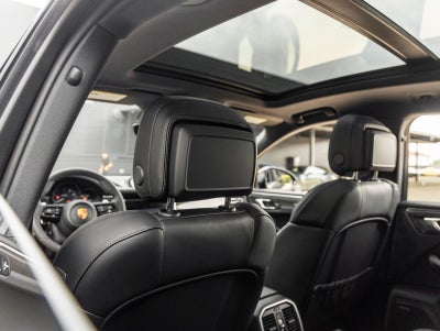 2026 Porsche Macan Macan GTS