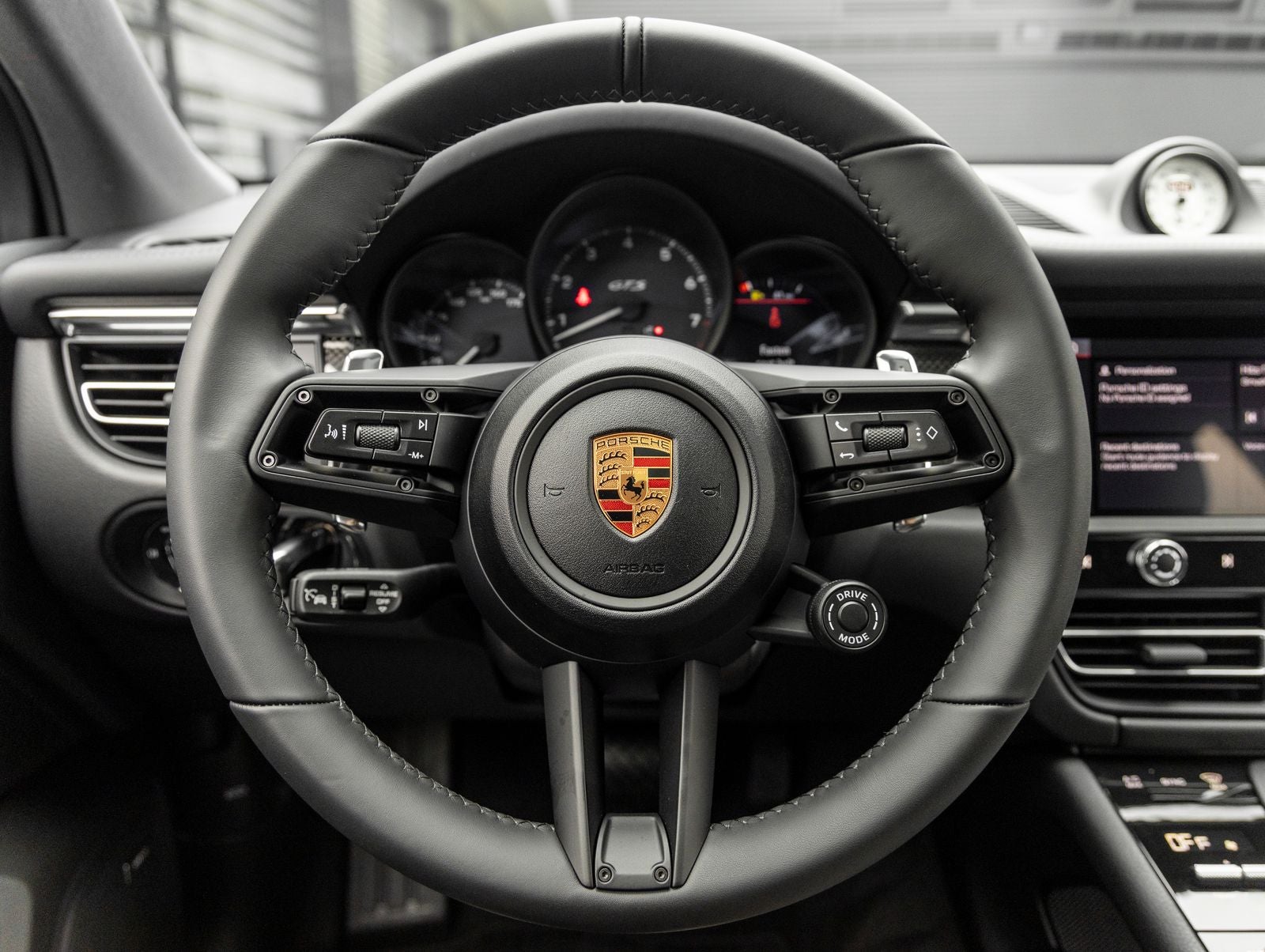 2026 Porsche Macan Macan GTS