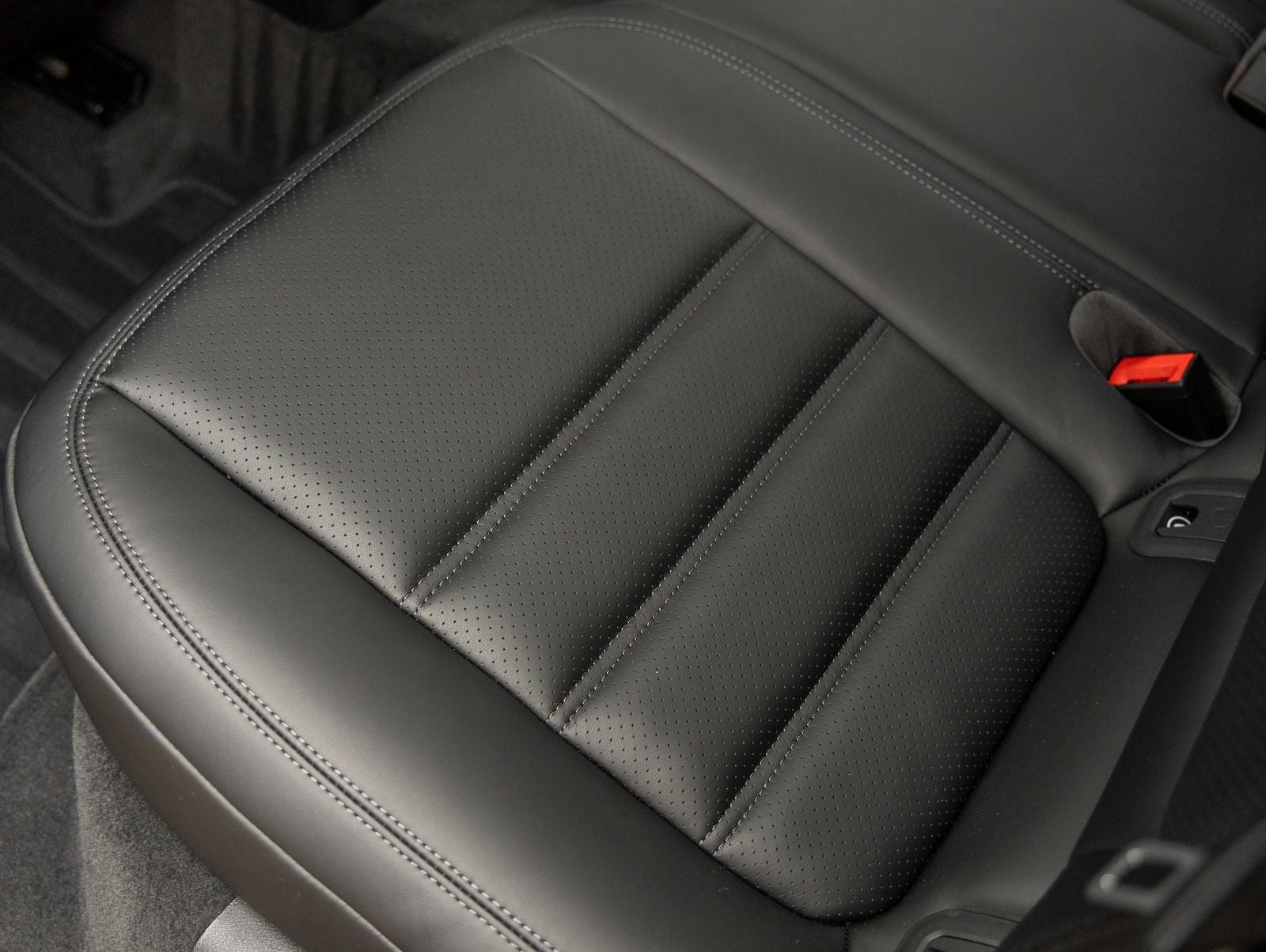 2026 Porsche Macan Macan GTS