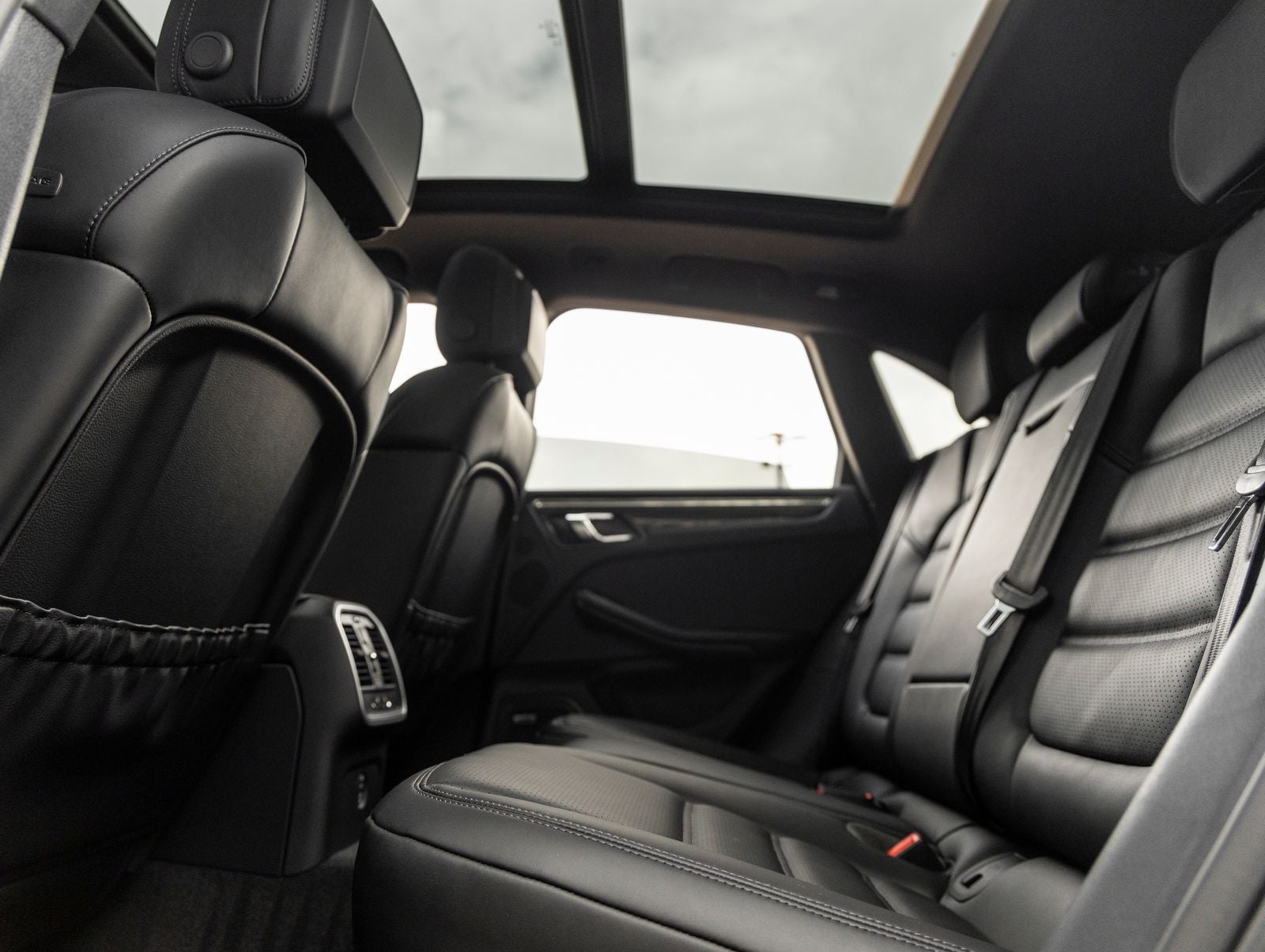 2026 Porsche Macan Macan GTS