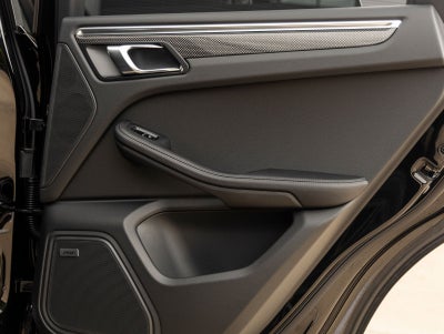 2026 Porsche Macan Macan GTS