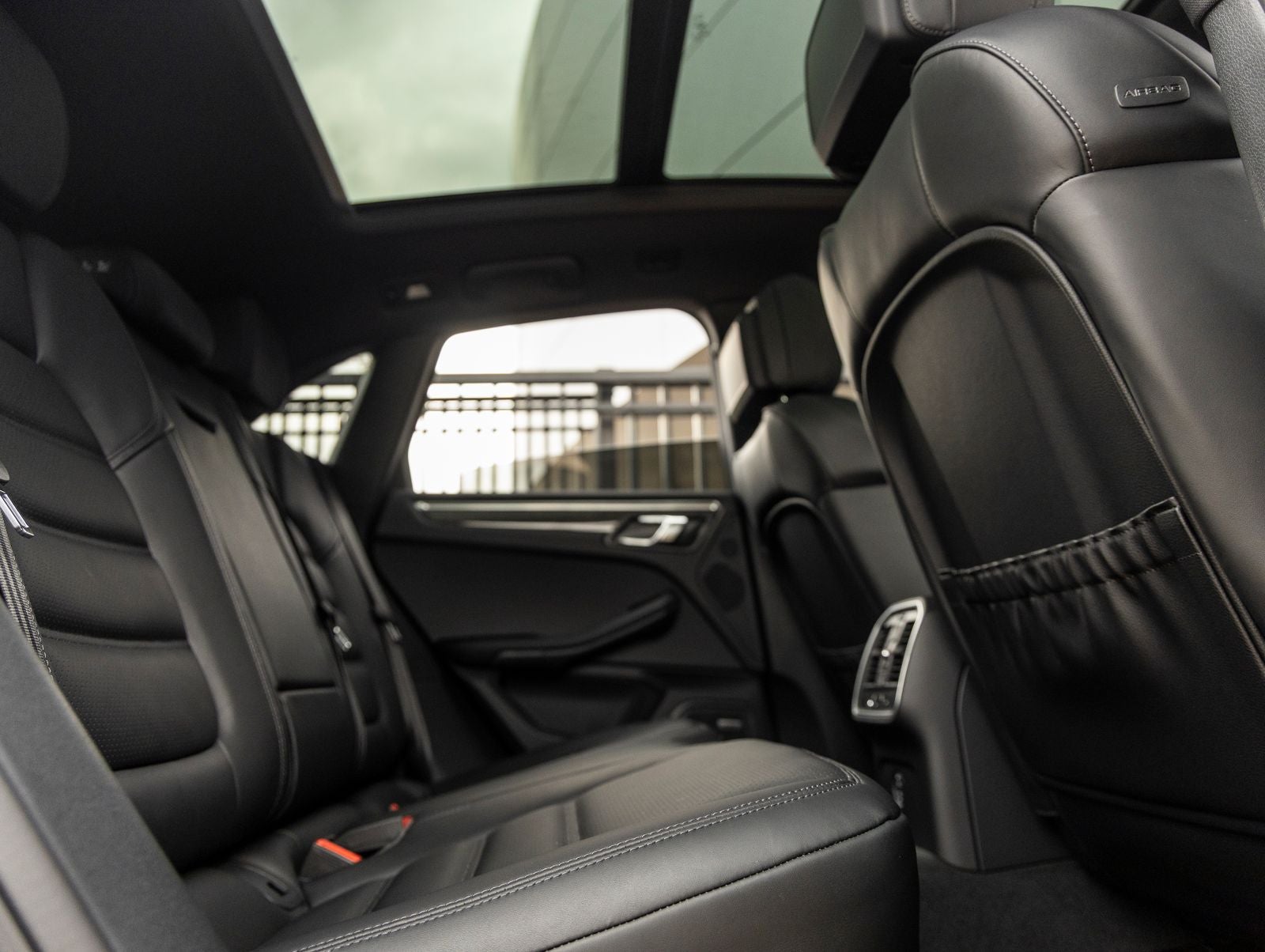 2026 Porsche Macan Macan GTS