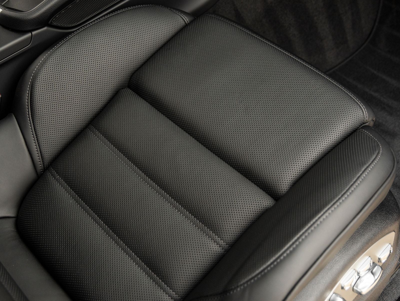 2026 Porsche Macan Macan GTS