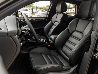 2026 Porsche Macan Macan GTS