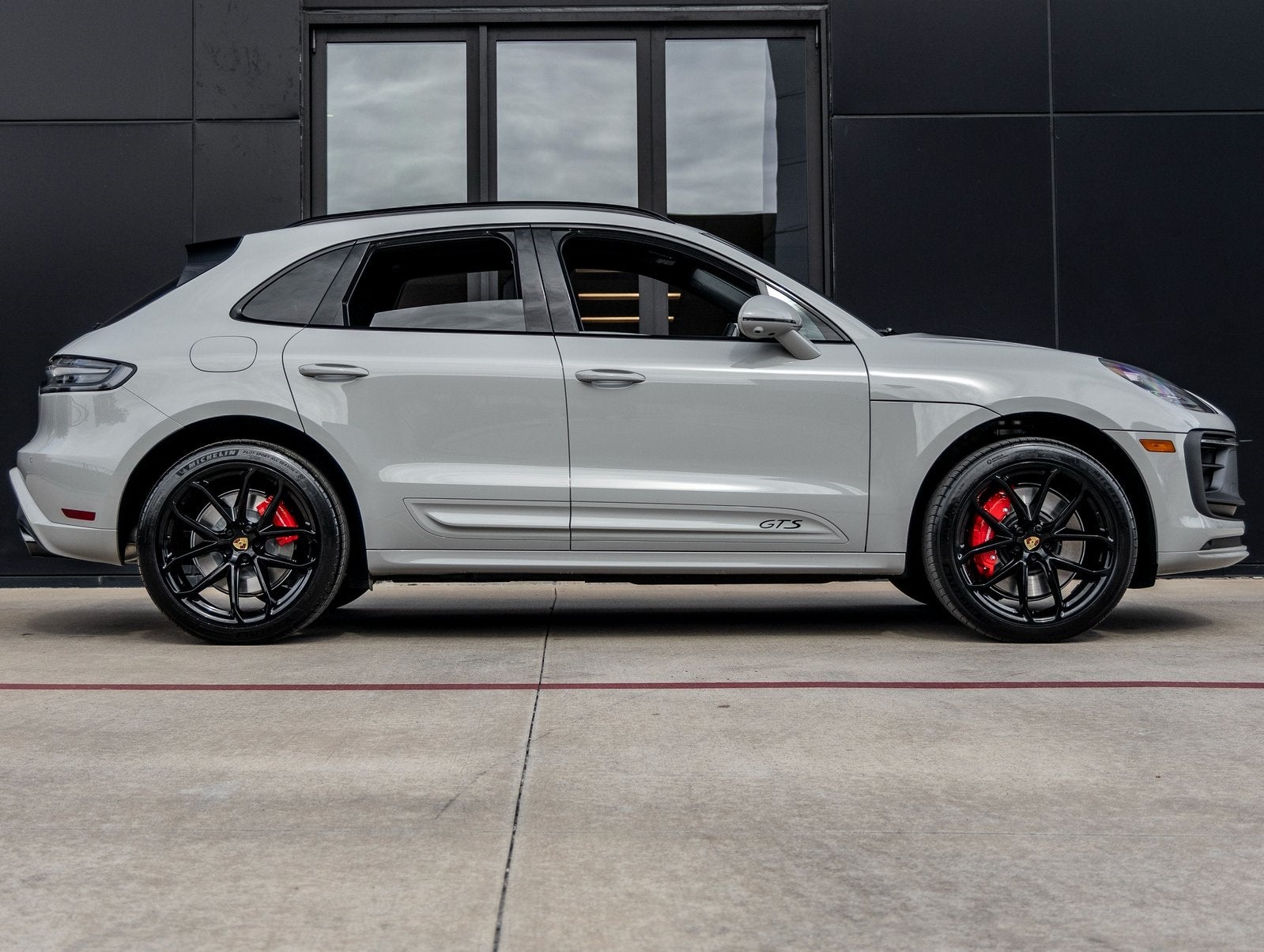2026 Porsche Macan Macan GTS