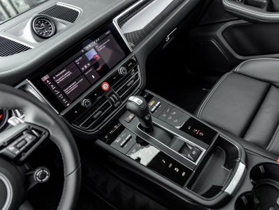 2026 Porsche Macan Macan GTS