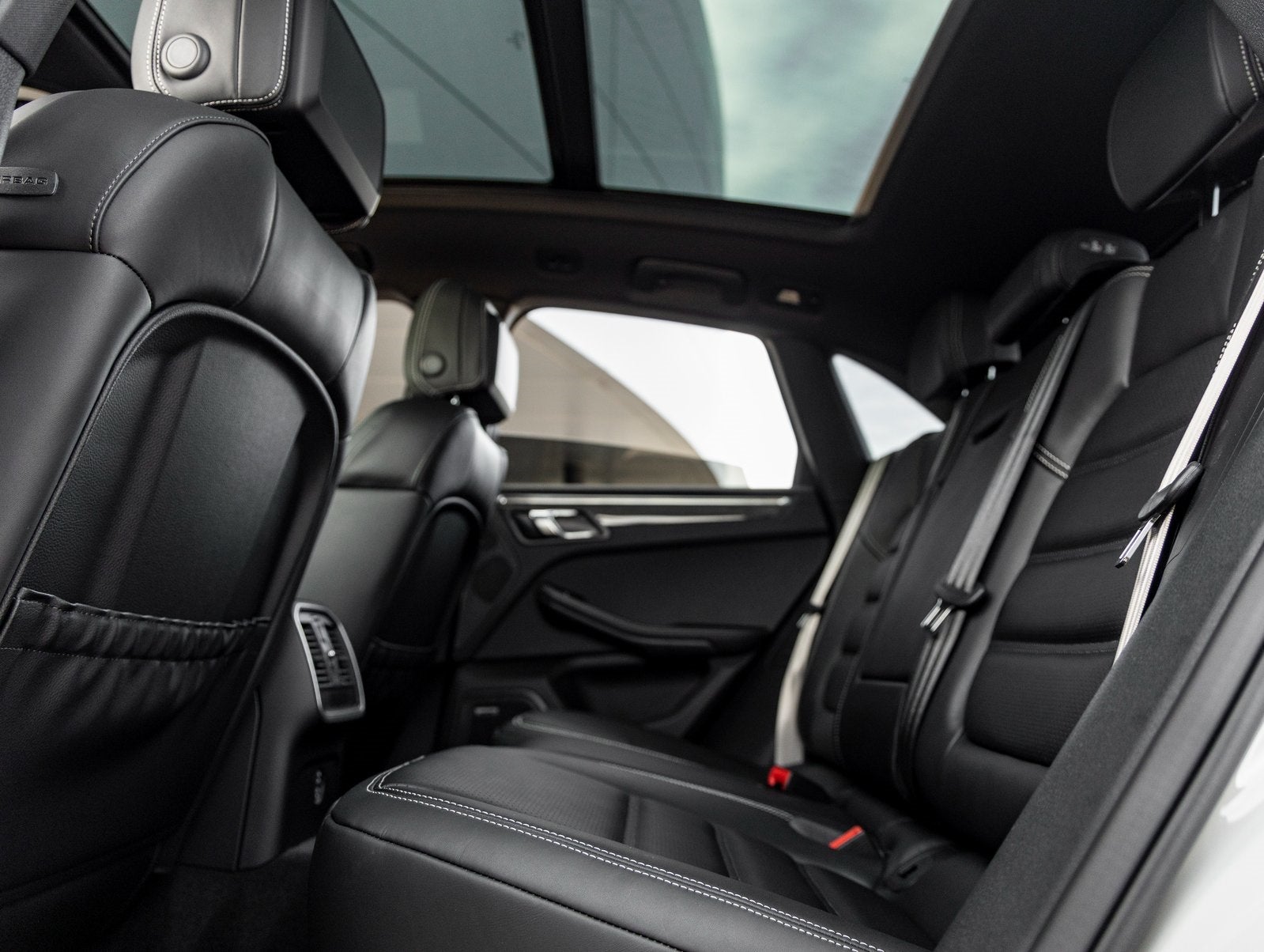 2026 Porsche Macan Macan GTS