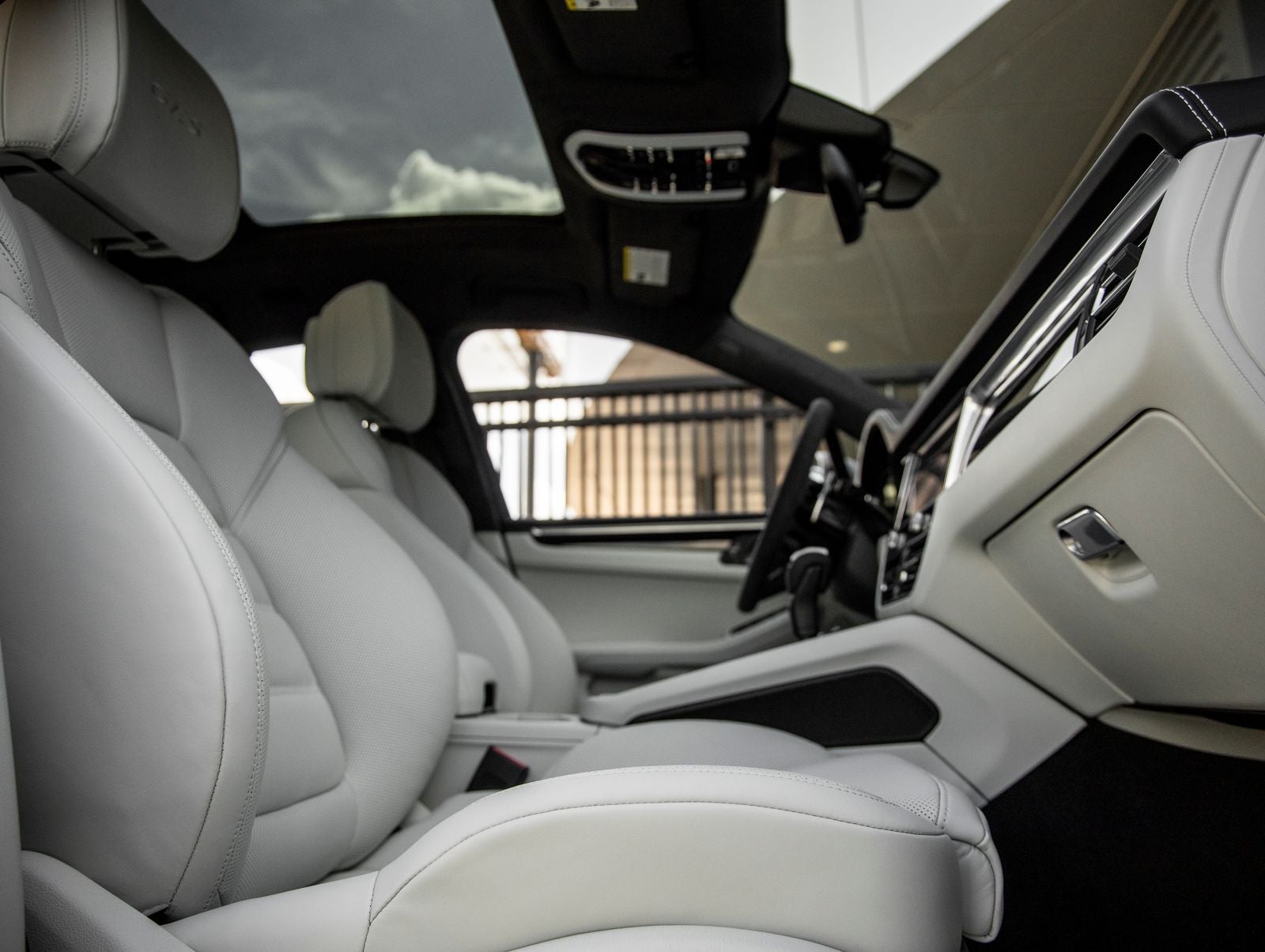 2026 Porsche Macan Macan GTS