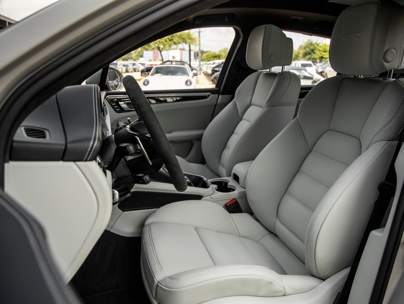 2026 Porsche Macan Macan GTS