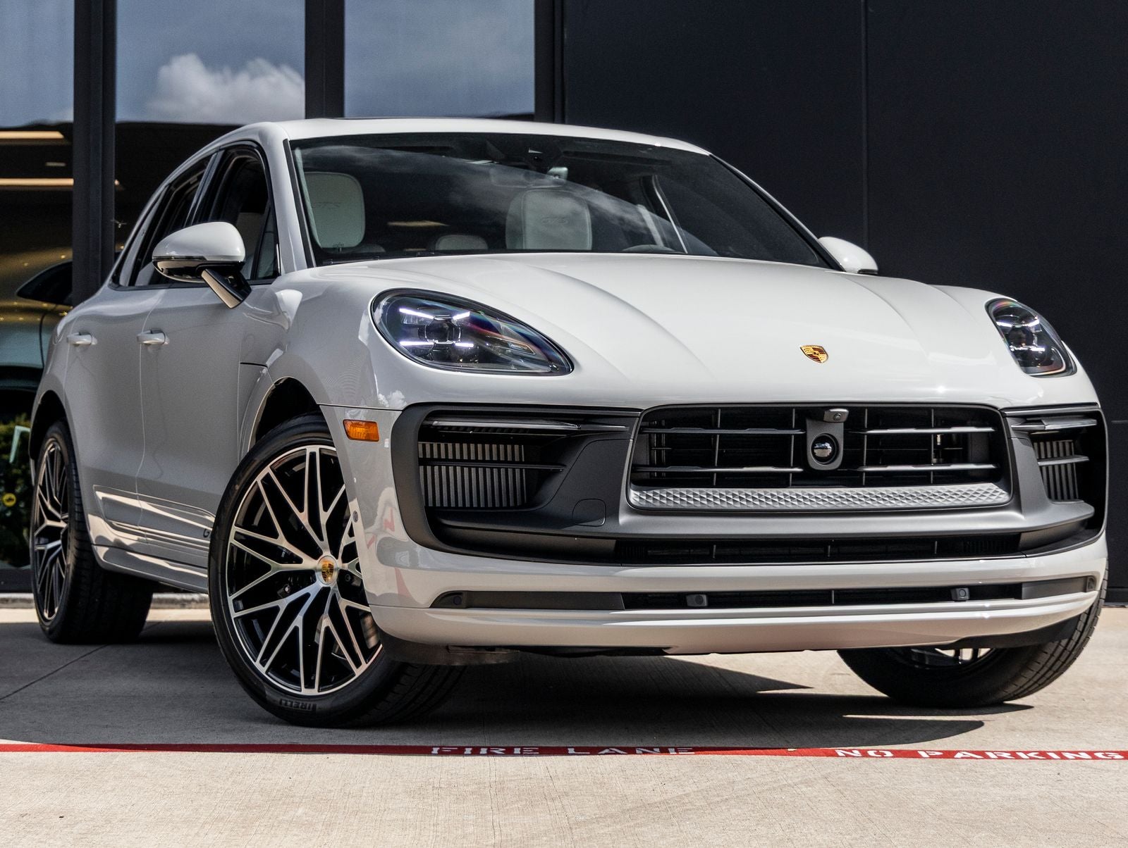 2026 Porsche Macan Macan GTS