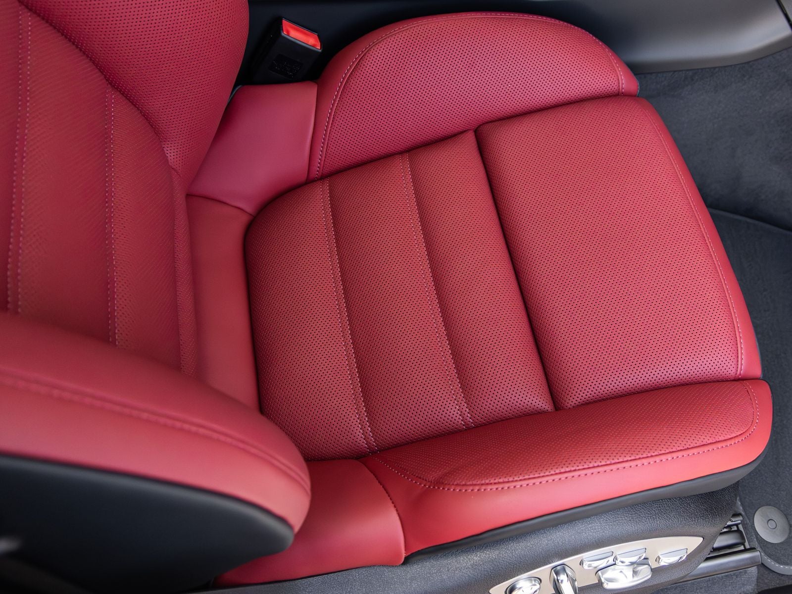 2026 Porsche Macan GTS
