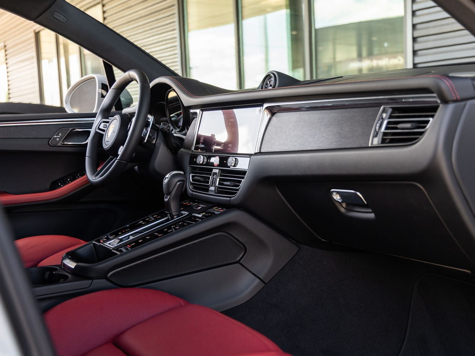 2026 Porsche Macan GTS