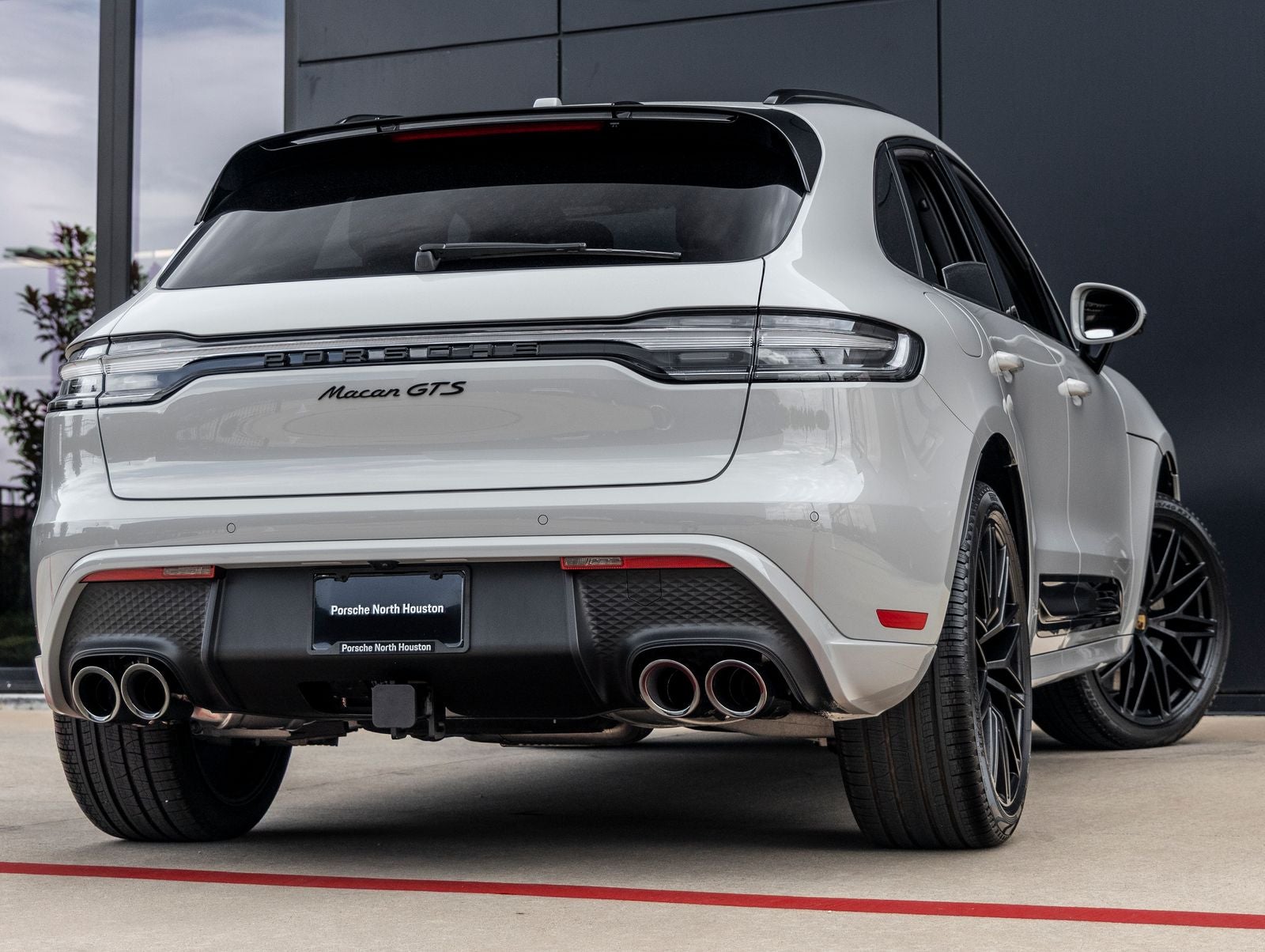 2026 Porsche Macan Macan GTS