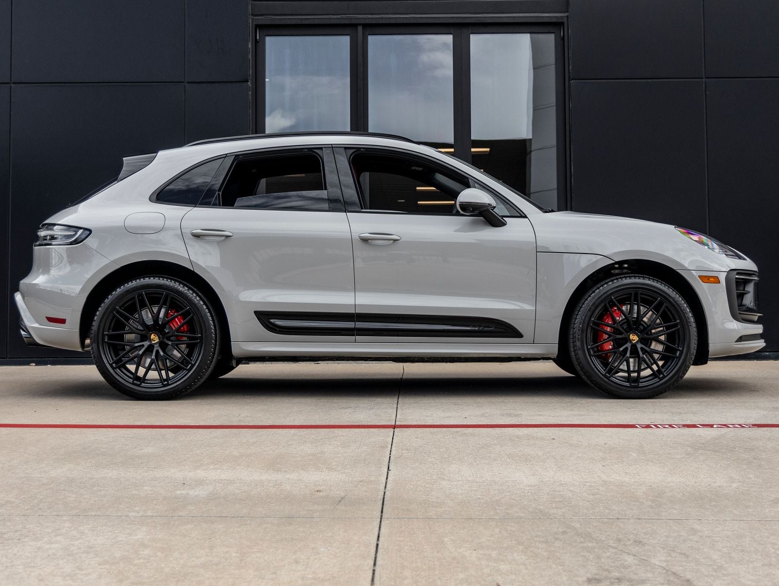 2026 Porsche Macan Macan GTS