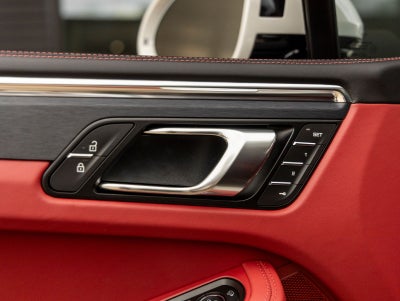 2026 Porsche Macan Macan GTS