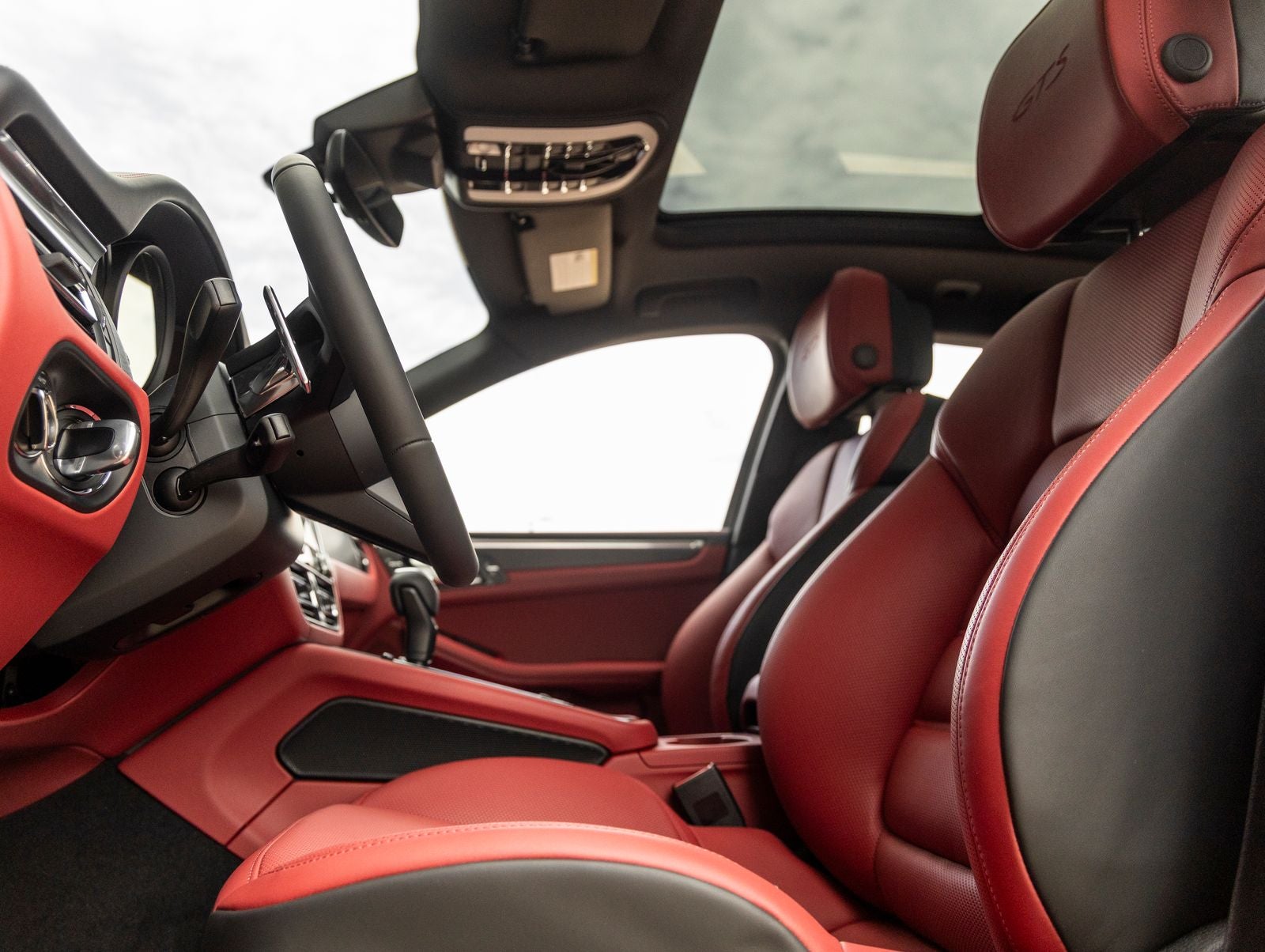2026 Porsche Macan Macan GTS