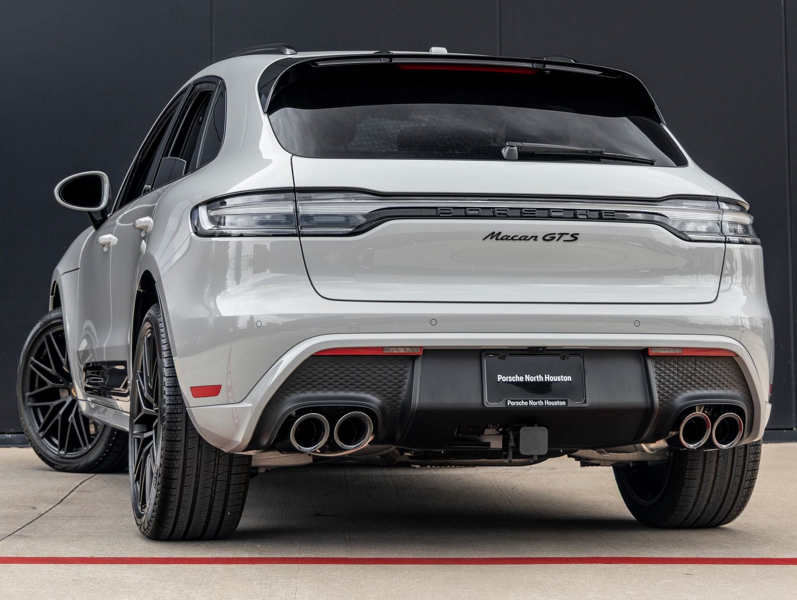 2026 Porsche Macan Macan GTS