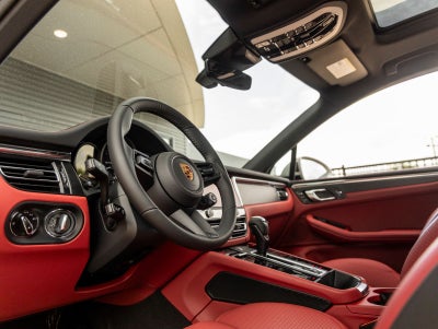 2026 Porsche Macan Macan GTS