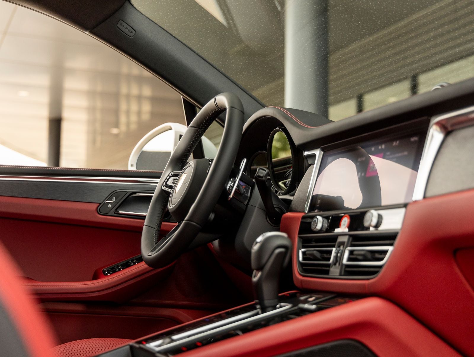 2026 Porsche Macan Macan GTS