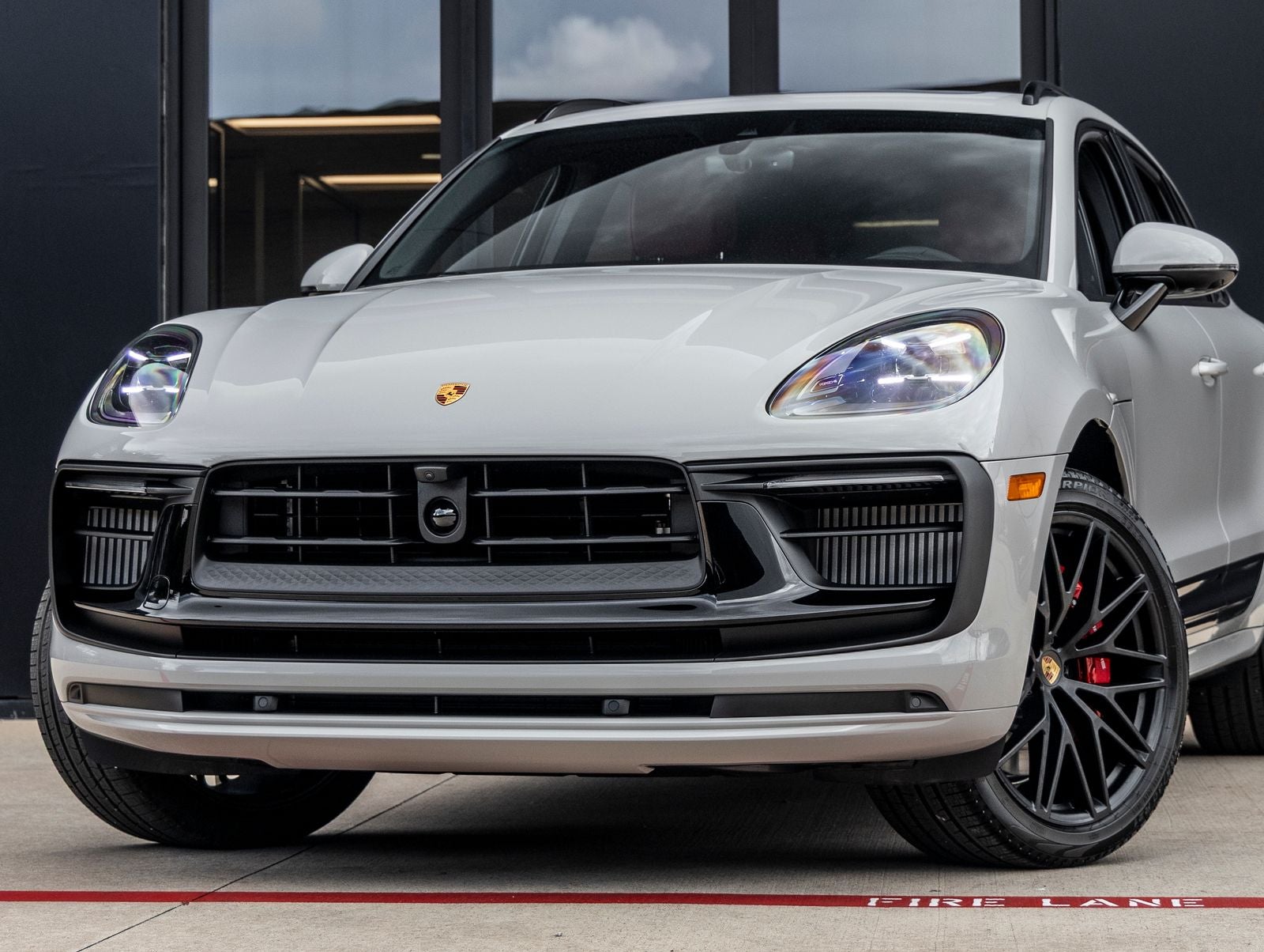 2026 Porsche Macan Macan GTS
