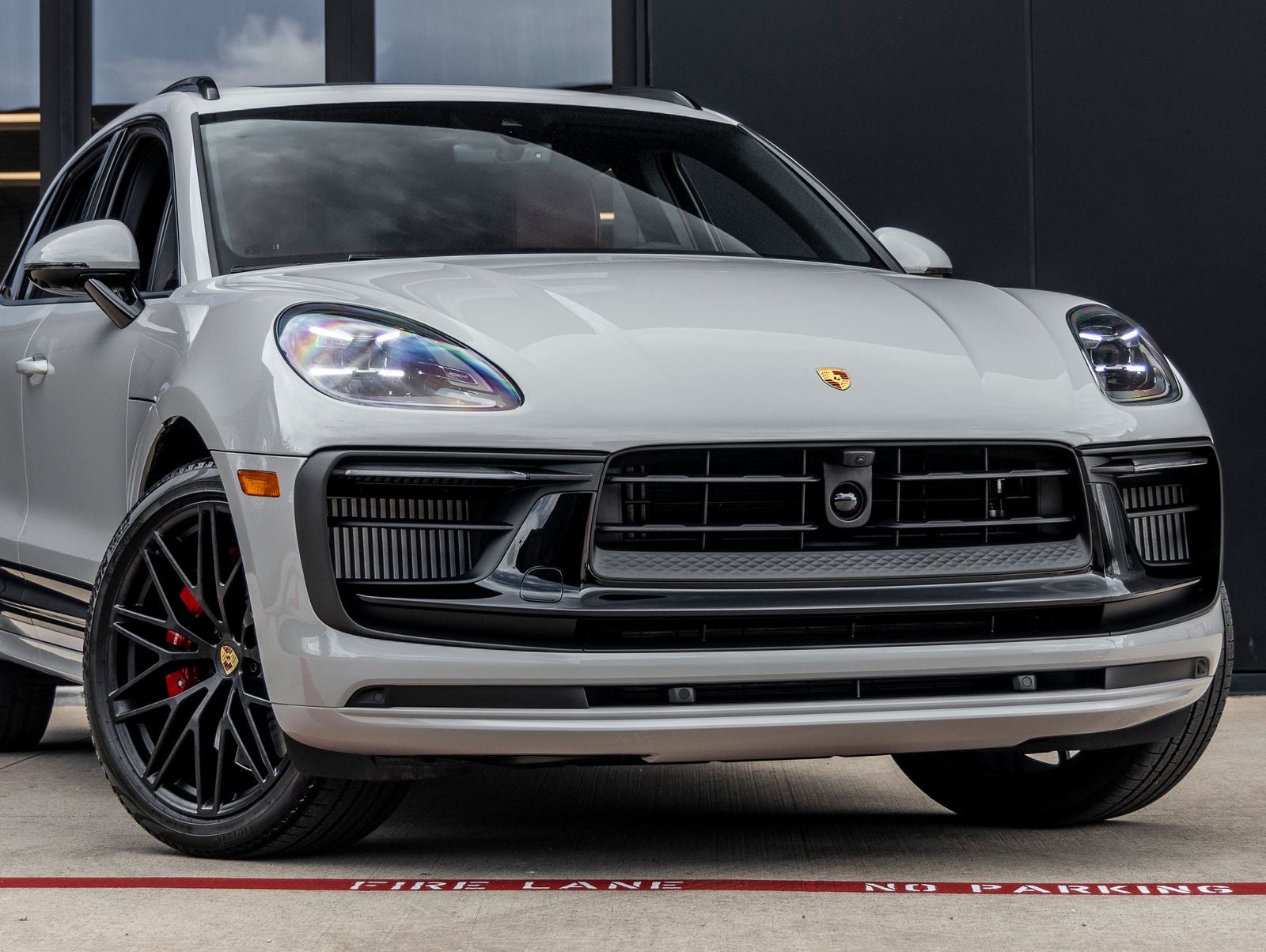 2026 Porsche Macan Macan GTS