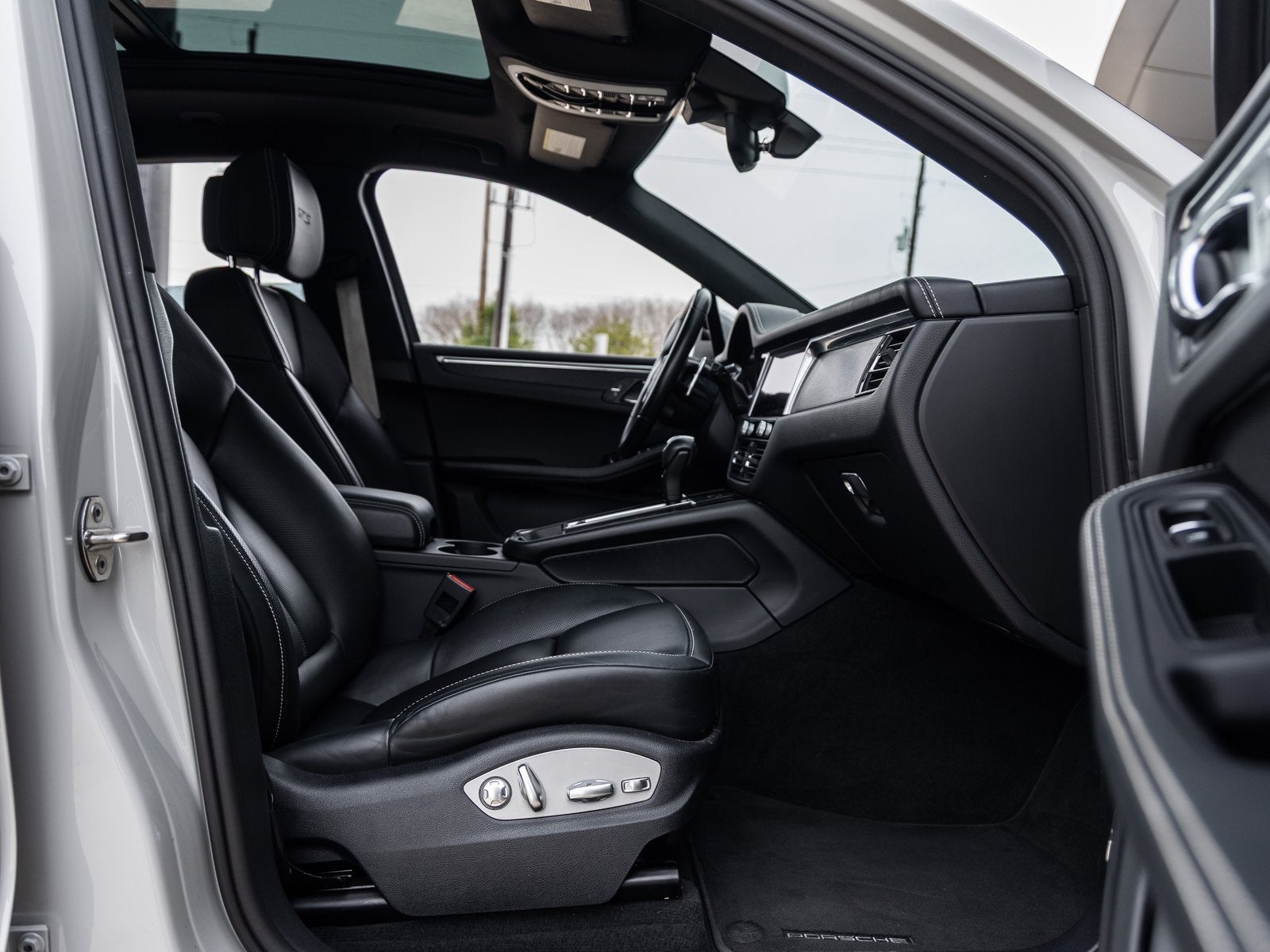 2023 Porsche Macan Macan GTS (MY23)