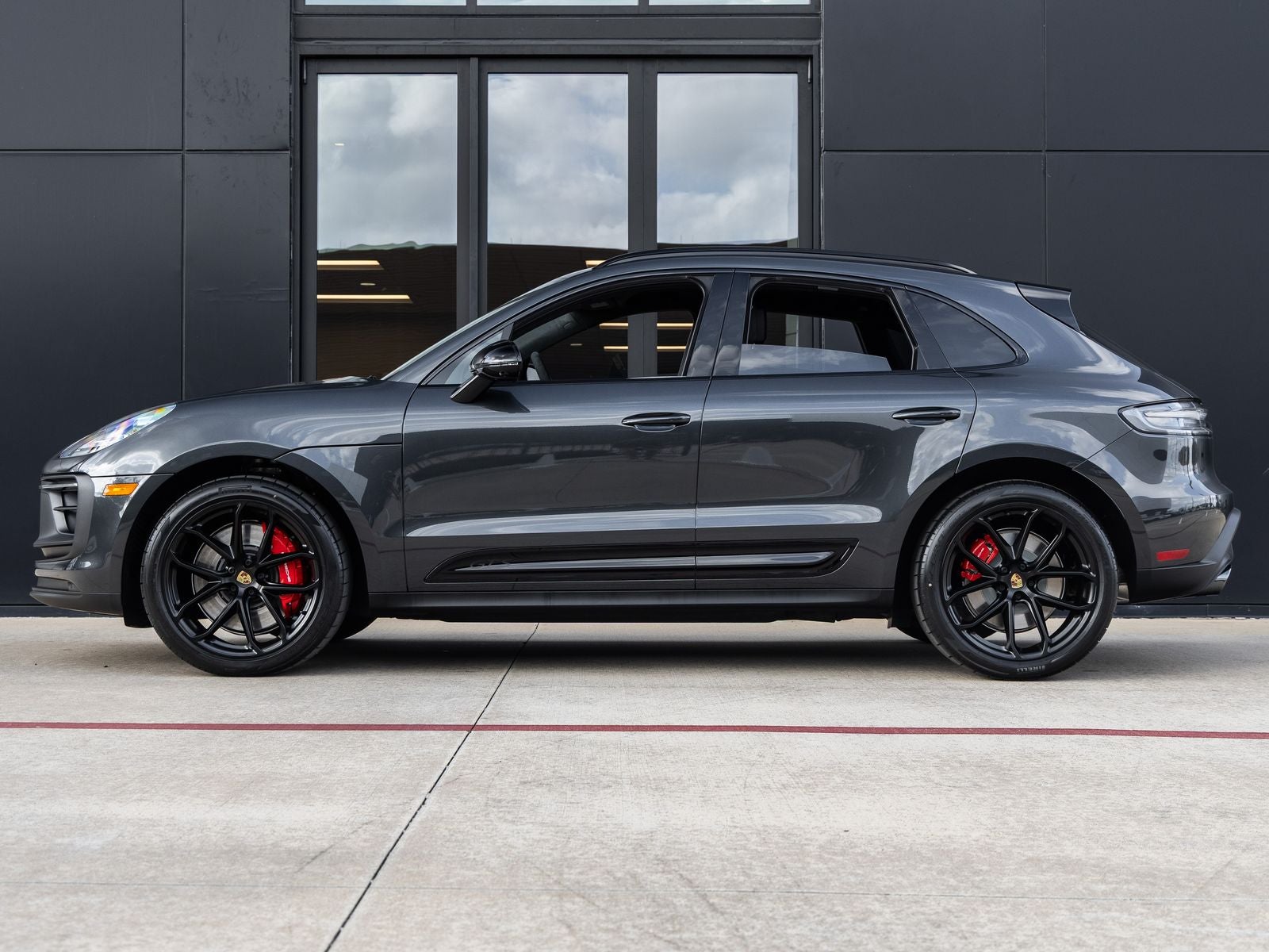 2026 Porsche Macan Macan GTS