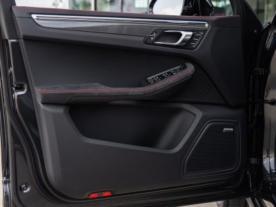 2026 Porsche Macan Macan GTS