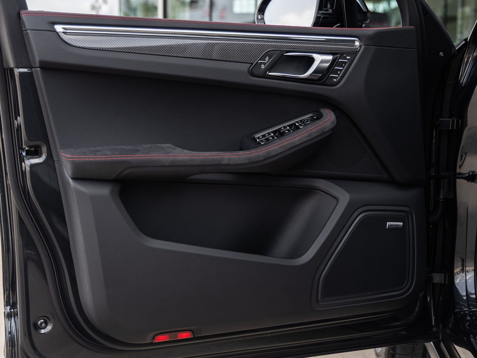 2026 Porsche Macan Macan GTS