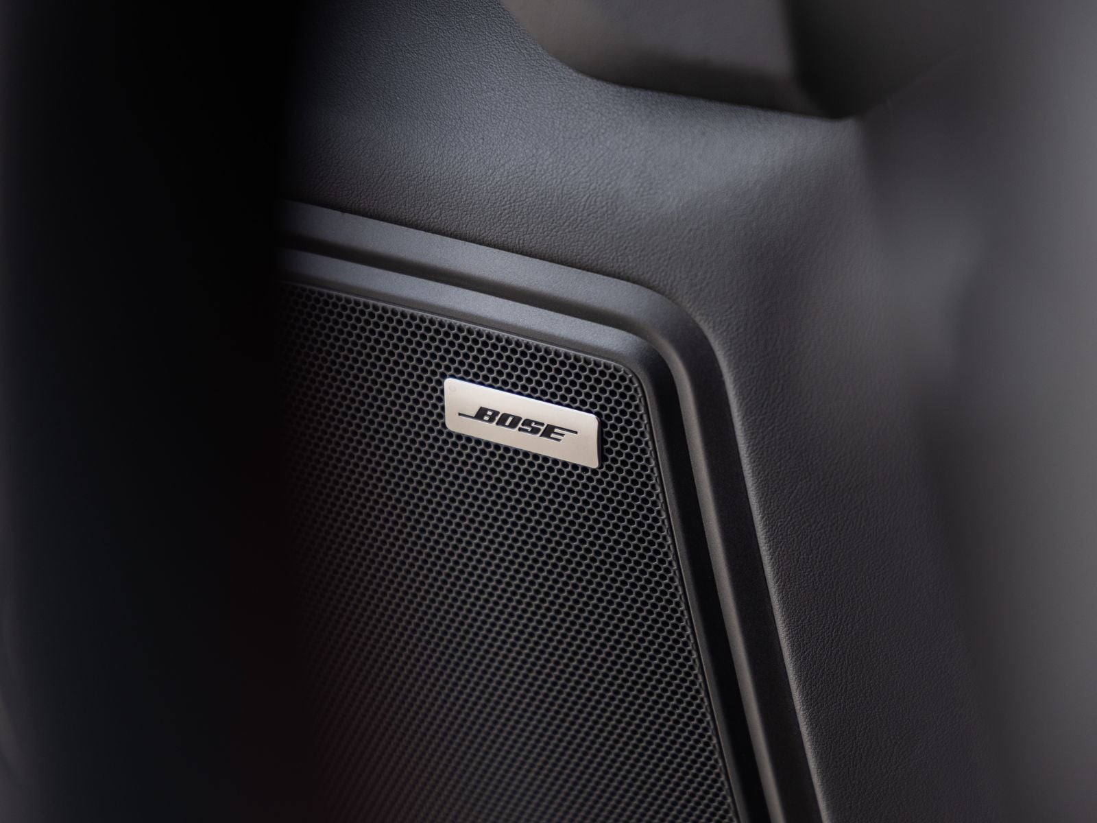 2026 Porsche Macan Macan GTS