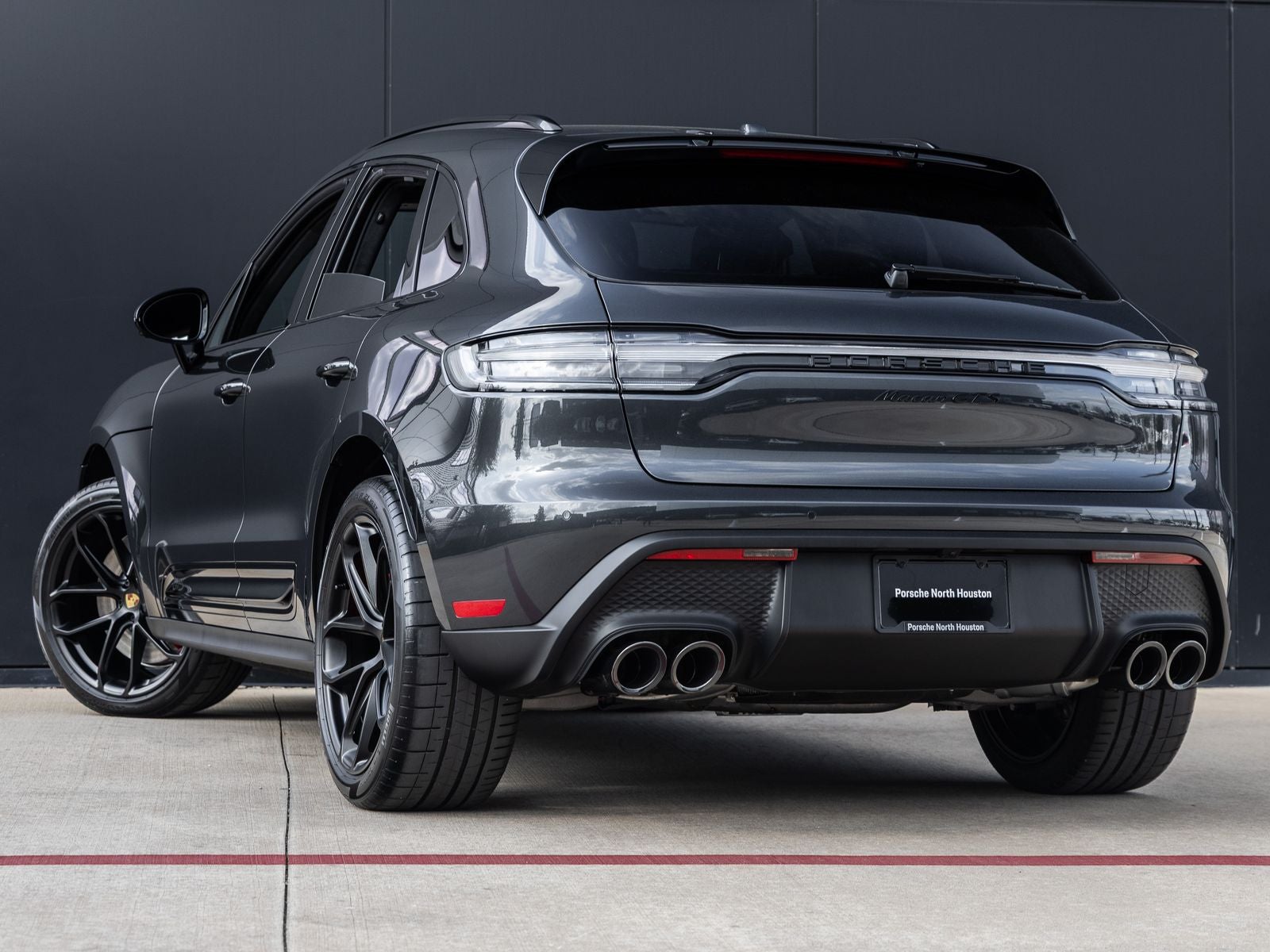 2026 Porsche Macan Macan GTS