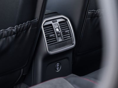 2026 Porsche Macan Macan GTS