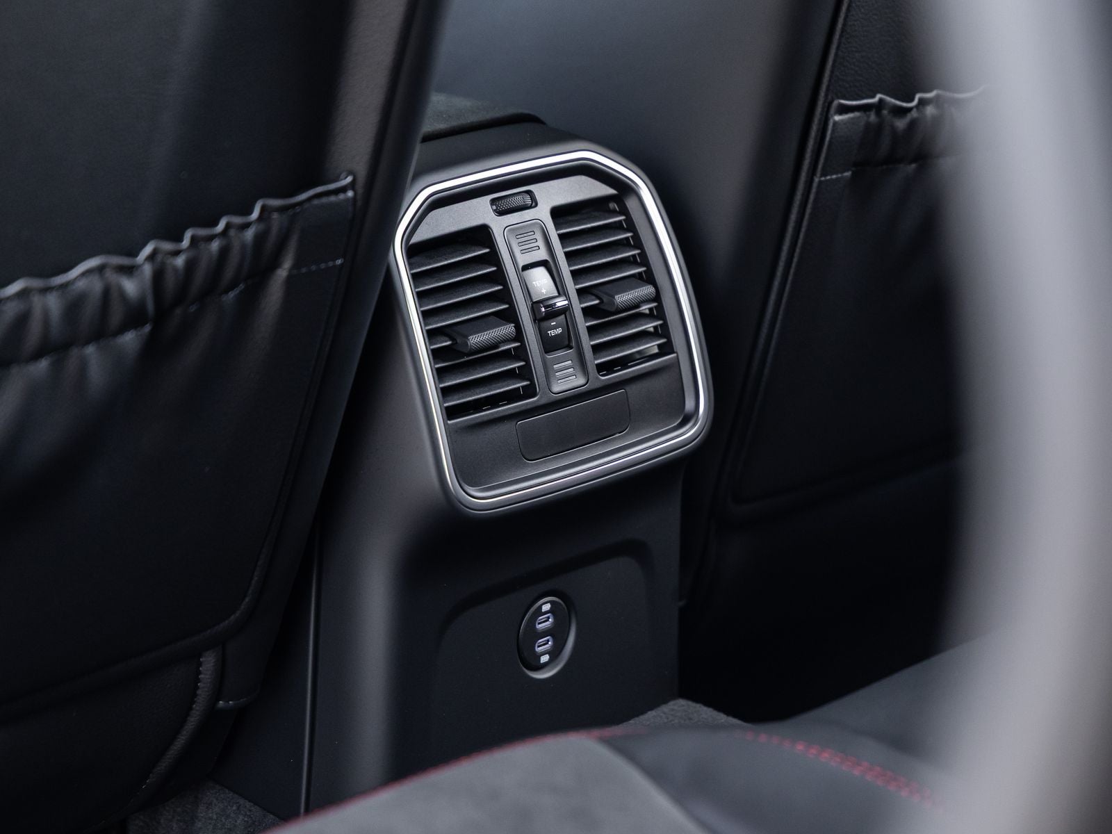 2026 Porsche Macan Macan GTS