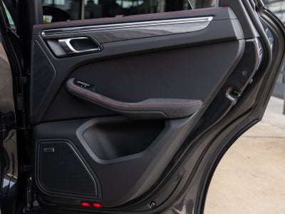 2026 Porsche Macan Macan GTS