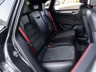 2026 Porsche Macan Macan GTS