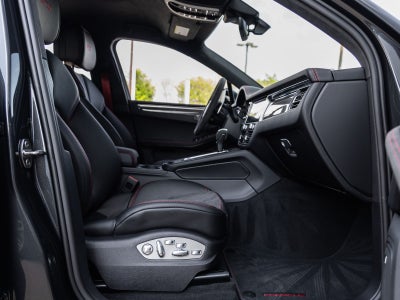 2026 Porsche Macan Macan GTS