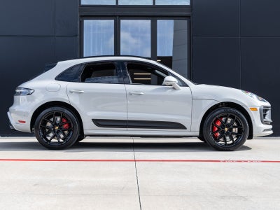 2026 Porsche Macan Macan GTS