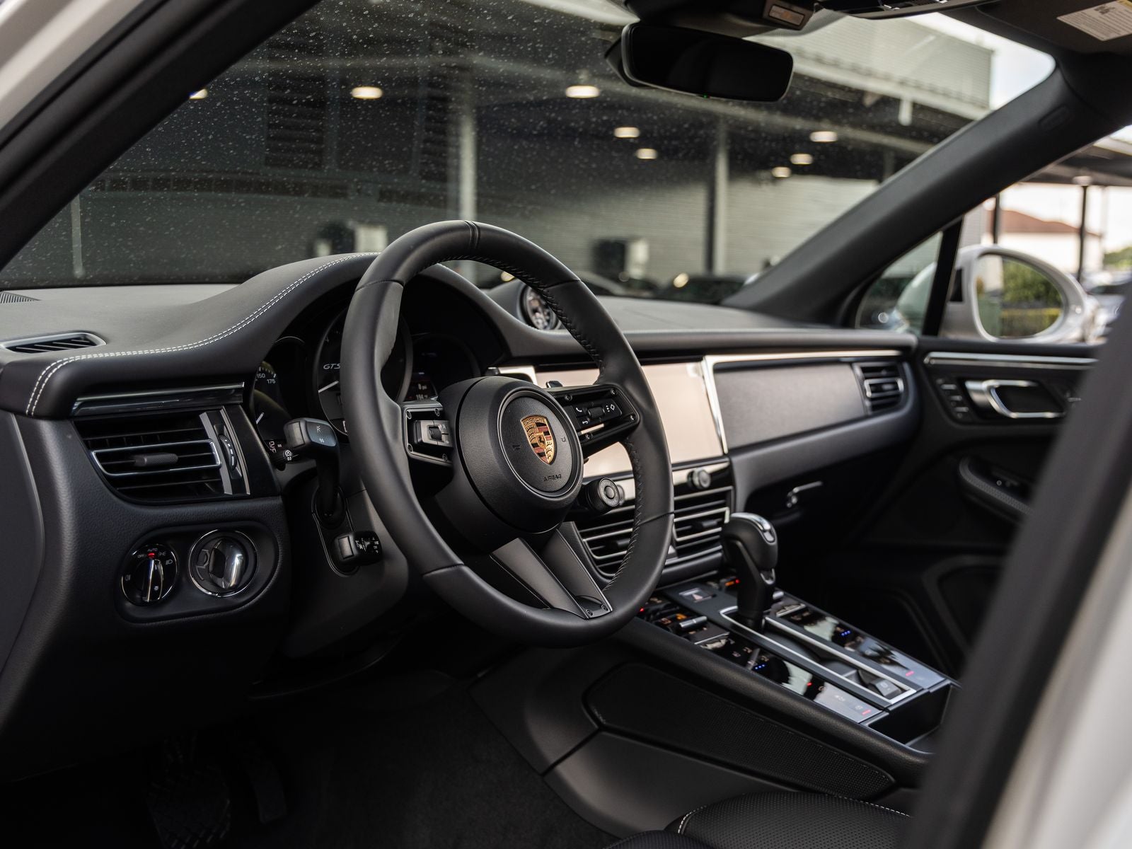 2026 Porsche Macan Macan GTS