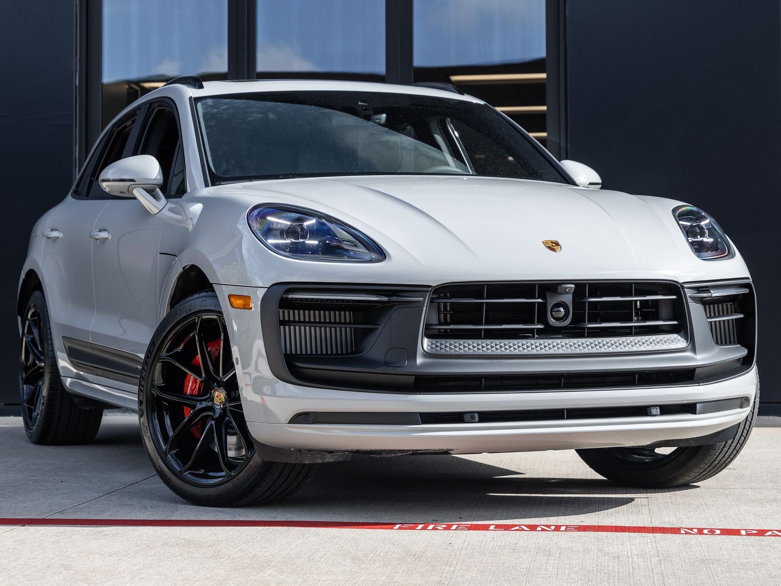 2026 Porsche Macan Macan GTS