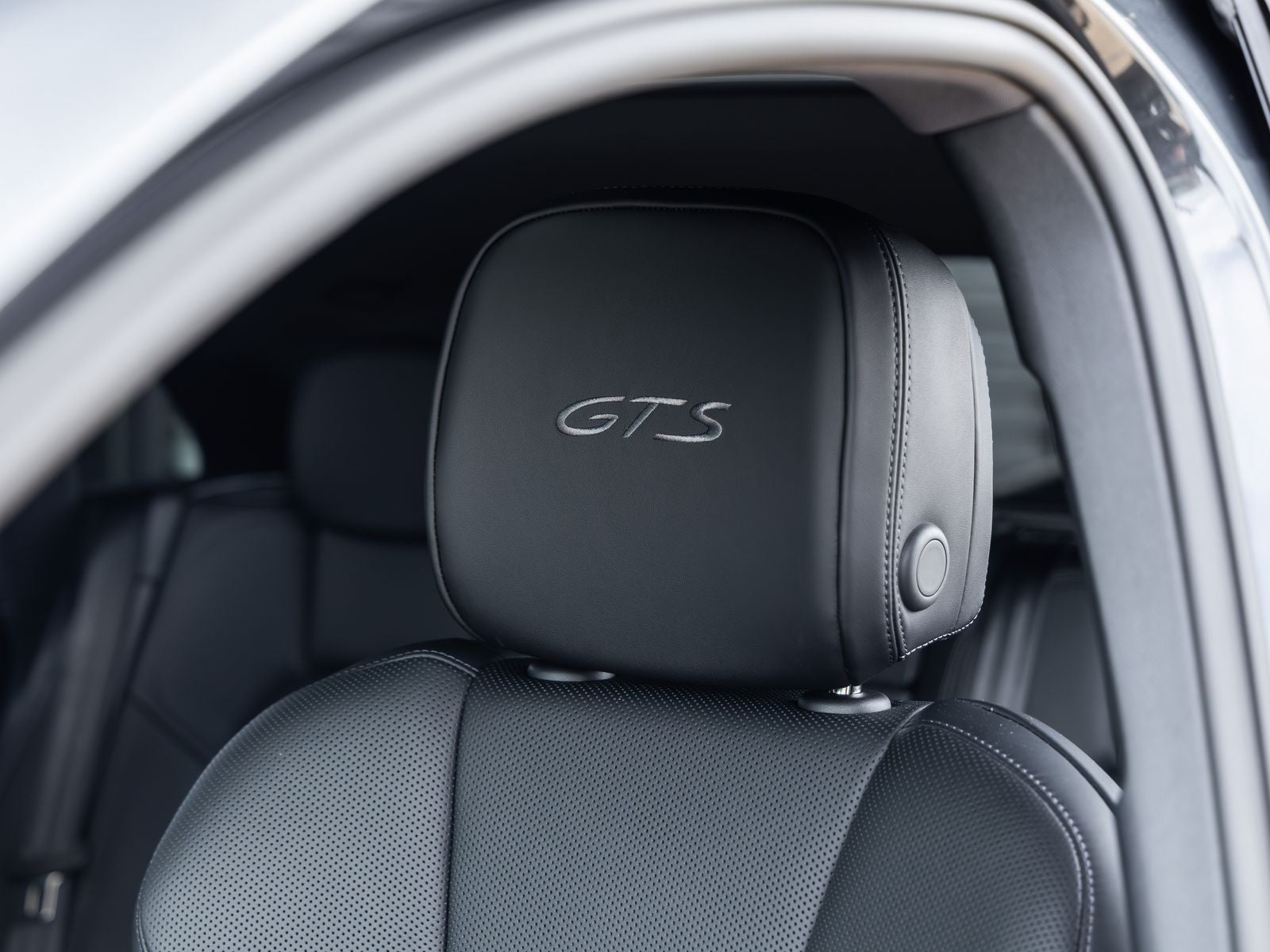 2026 Porsche Macan GTS