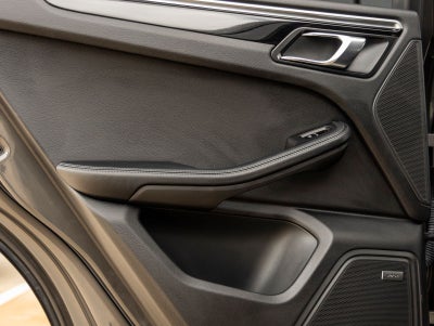 2017 Porsche Macan Turbo