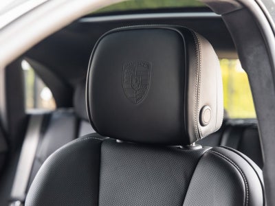 2026 Porsche Macan Macan GTS