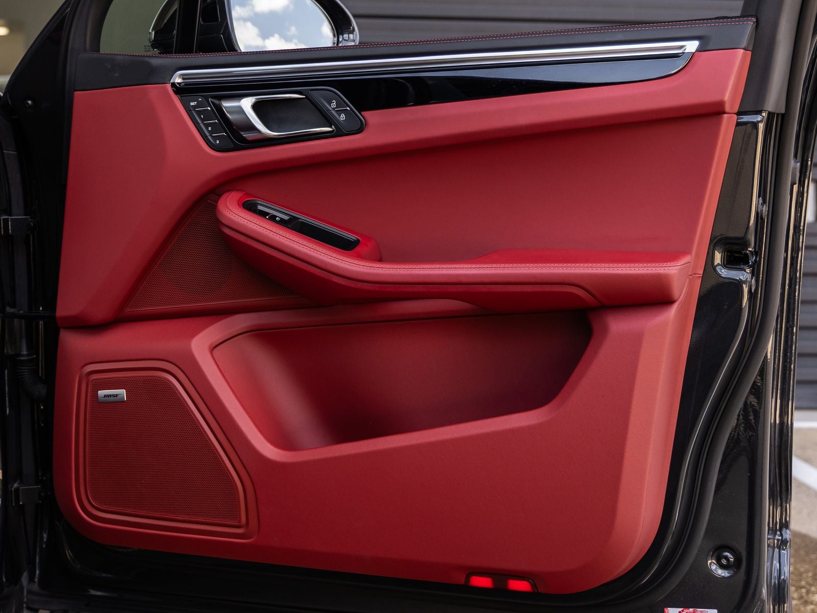 2024 Porsche Macan Macan S (MY24)