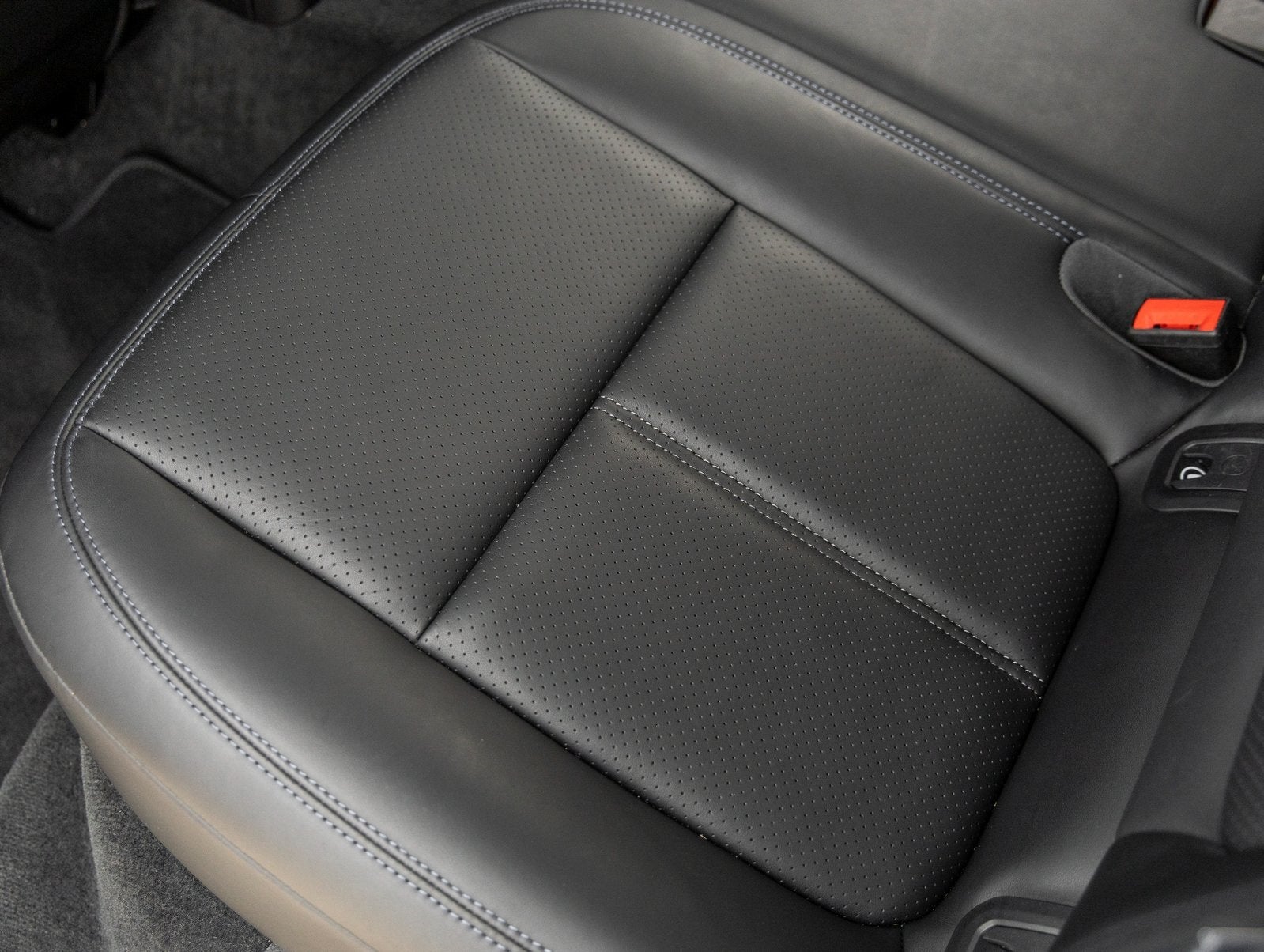 2024 Porsche Macan Macan S (MY24)