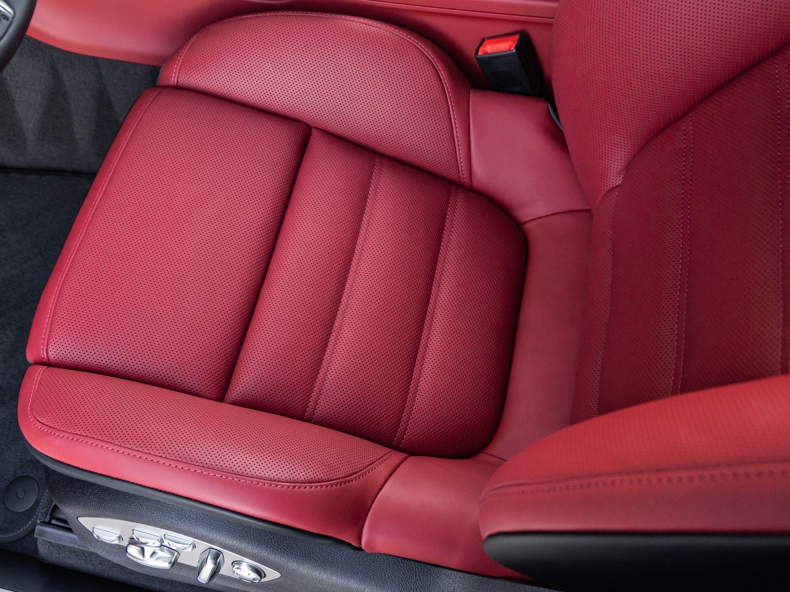 2026 Porsche Macan Macan S