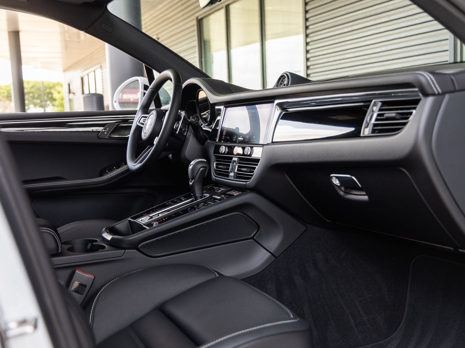2026 Porsche Macan Macan S