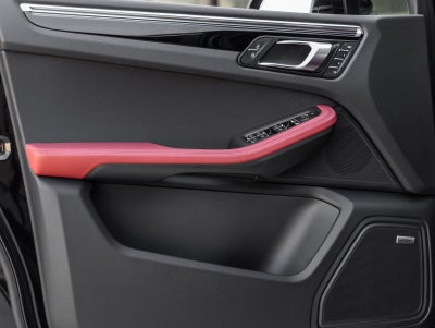 2026 Porsche Macan Macan S