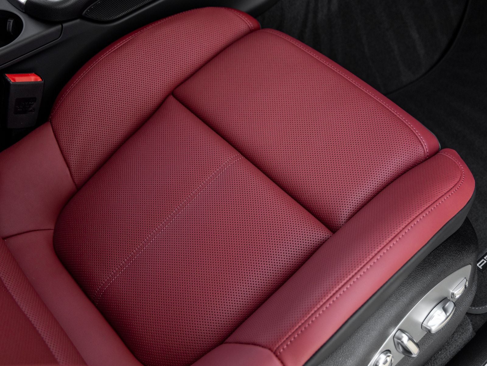 2026 Porsche Macan Macan S